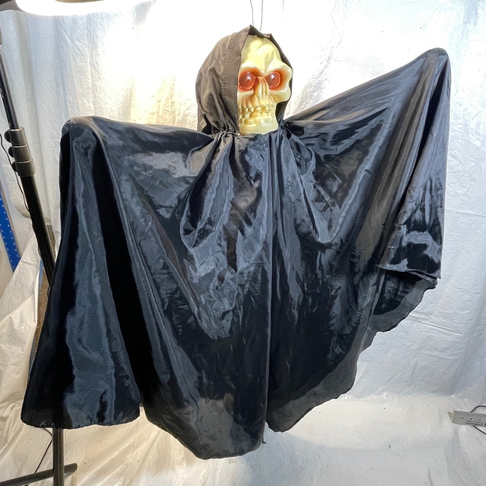 Vintage Halloween Hanging Skeleton Ghost Animated Glowing Red Eyes Sound Prop